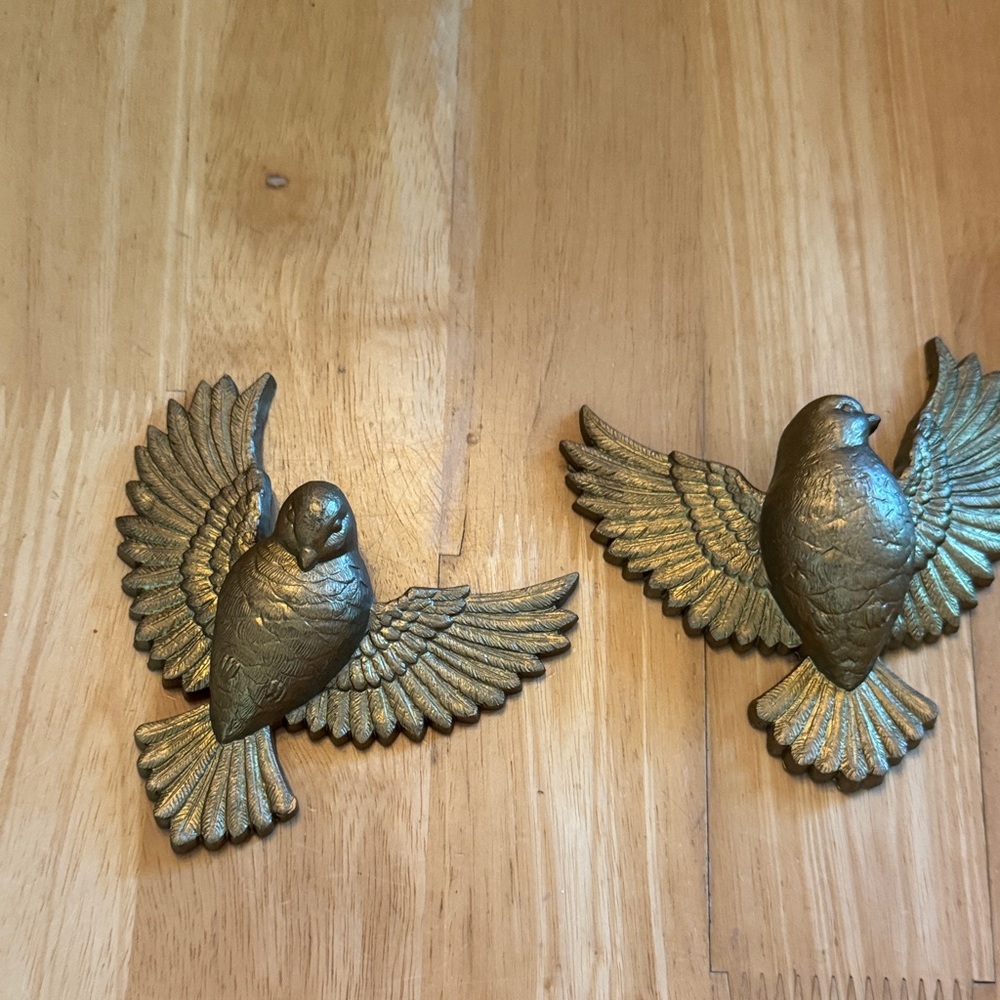 Vintage Love Doves Set of 2 Decorative Flying Bird Wall Plaques Gold Tone Syroco